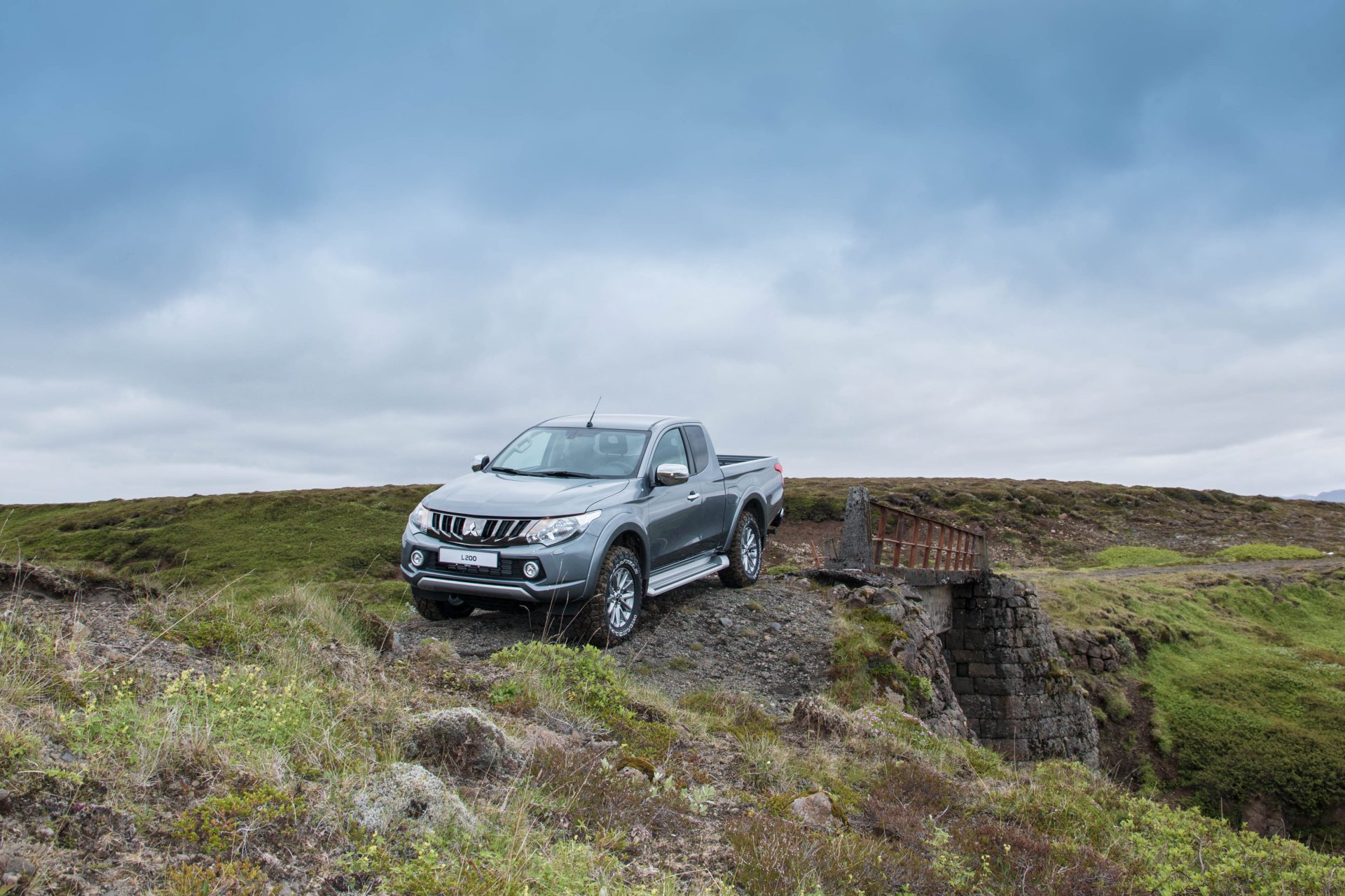 L200 pallbíll ársins fjórða árið í röð!