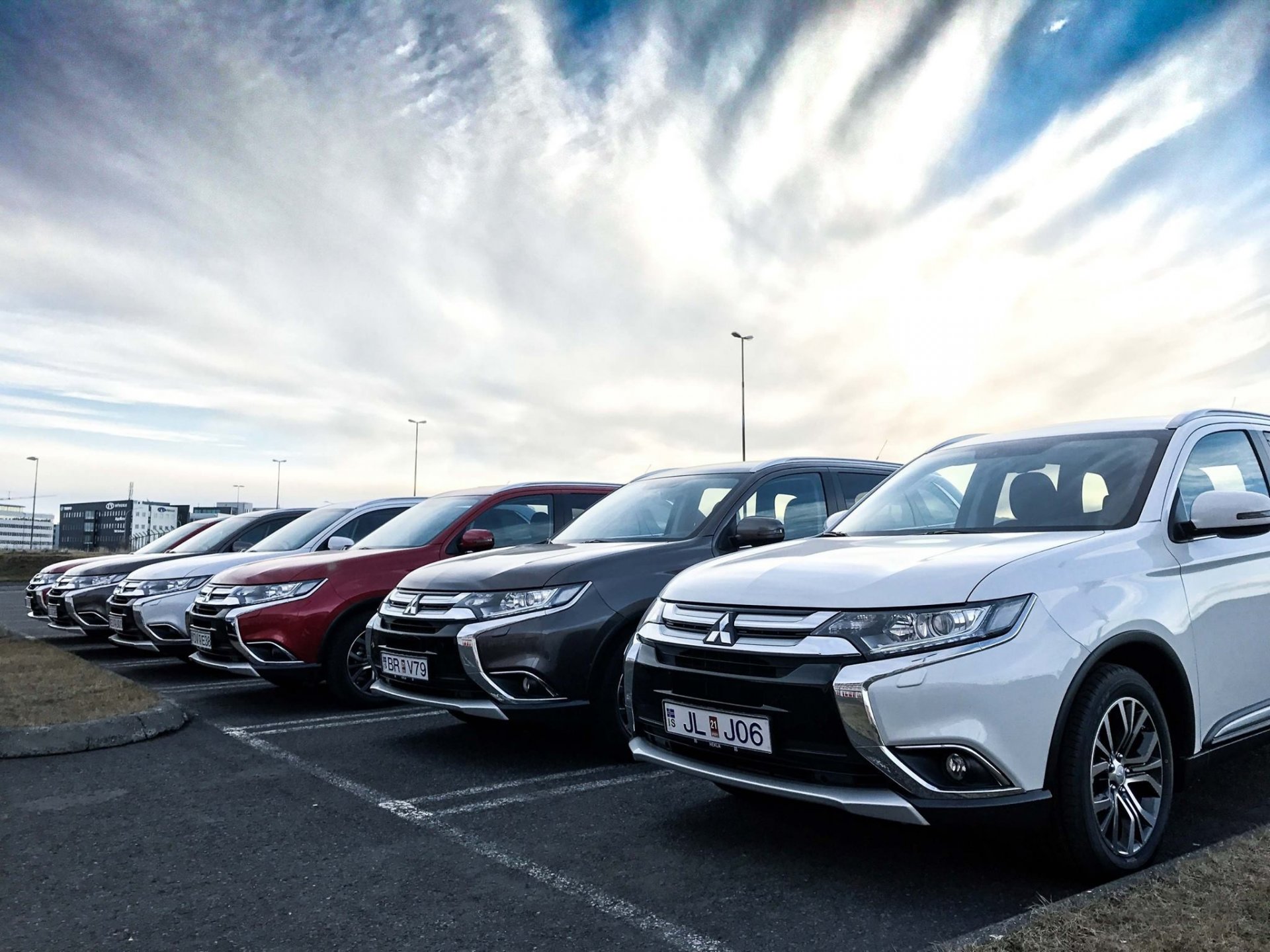 100 MITSUBISHI SELDUST Á FYRSTU SJÖ DÖGUM AFMÆLISTILBOÐSINS